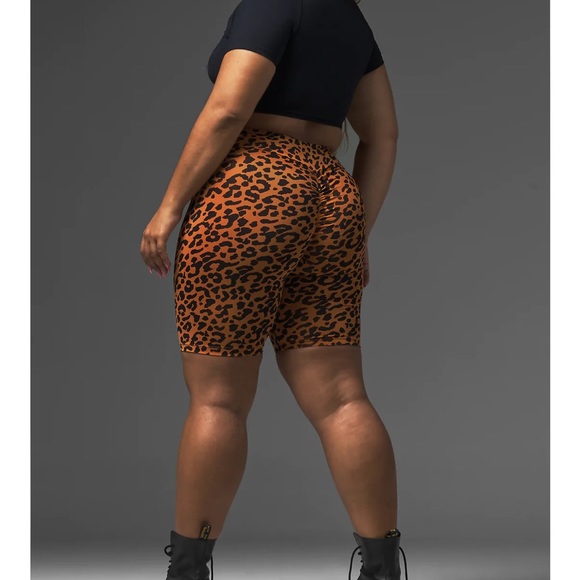 Lici Fit Black T-Shirt Top size Medium - Picture 4 of 6